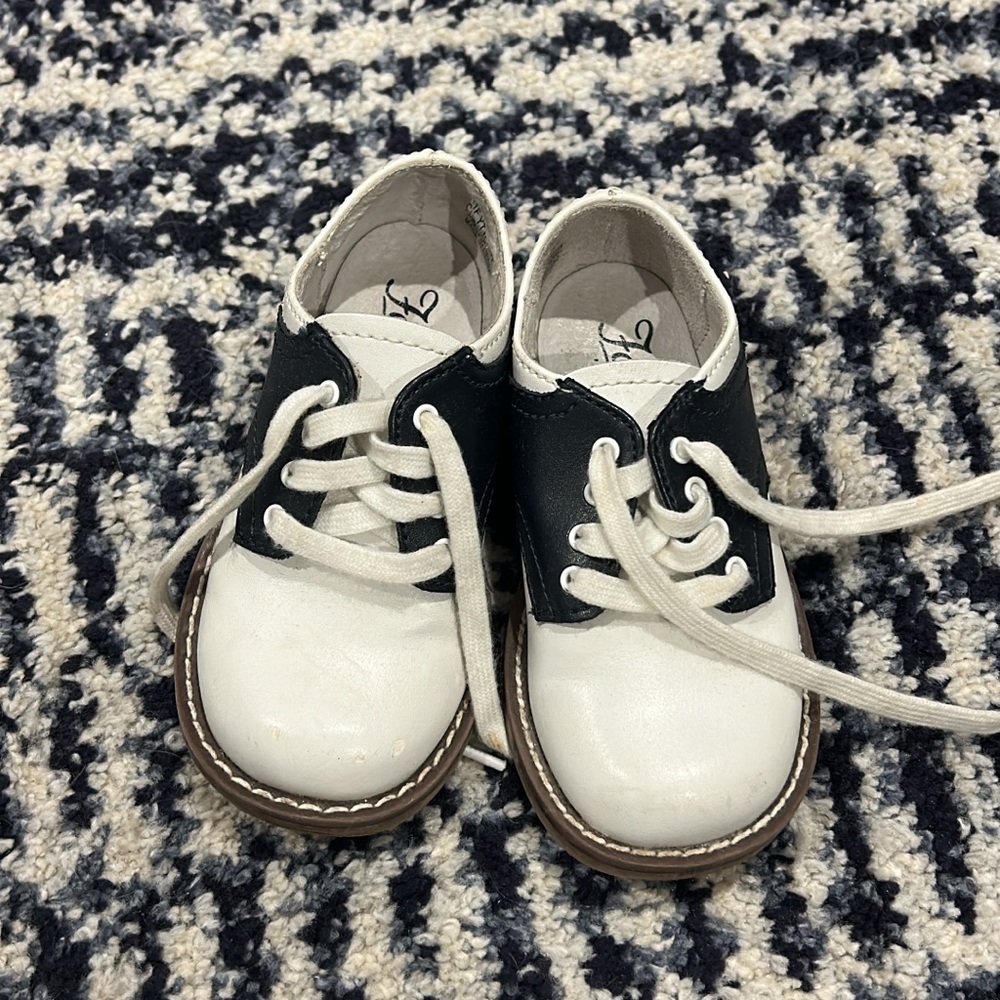 FootMates Navy Saddle Oxfords